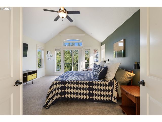 1201 Sw OPHELIA St, Portland, OR 97219