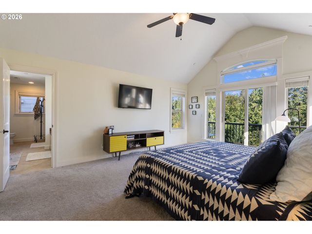 1201 Sw OPHELIA St, Portland, OR 97219