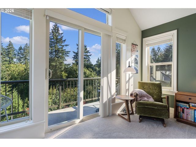 1201 Sw OPHELIA St, Portland, OR 97219