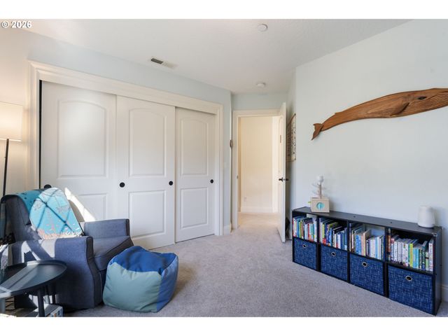 1201 Sw OPHELIA St, Portland, OR 97219
