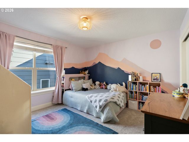 1201 Sw OPHELIA St, Portland, OR 97219