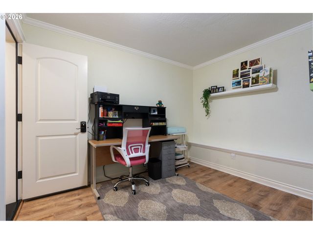 1201 Sw OPHELIA St, Portland, OR 97219