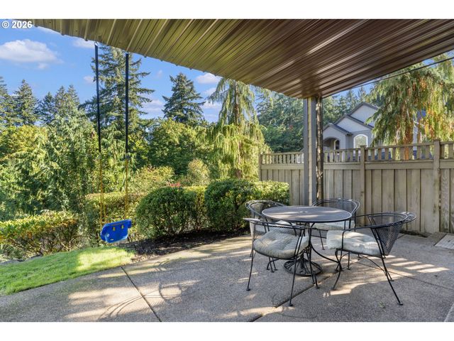 1201 Sw OPHELIA St, Portland, OR 97219