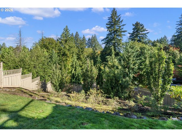 1201 Sw OPHELIA St, Portland, OR 97219