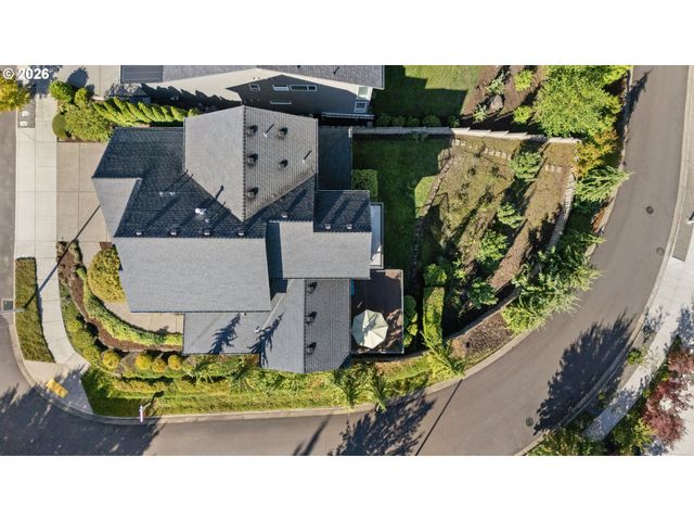 1201 Sw OPHELIA St, Portland, OR 97219