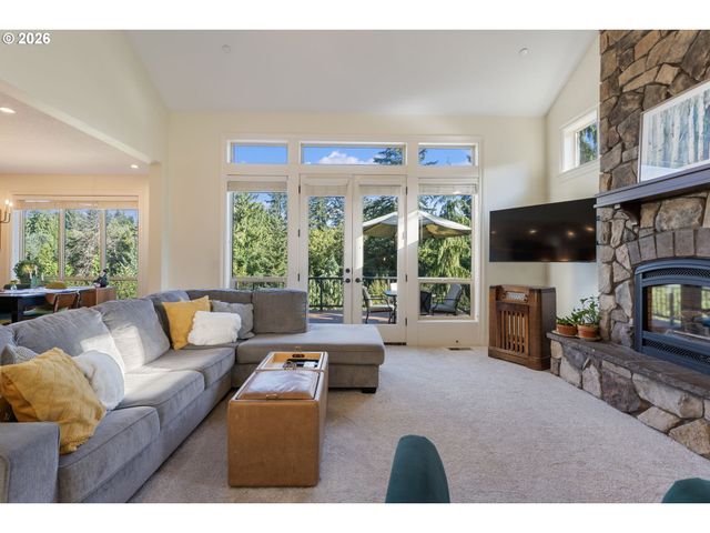 1201 Sw OPHELIA St, Portland, OR 97219