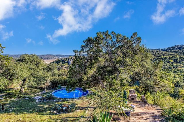 18201 Gregg Bluff RD, Jonestown, TX 78645