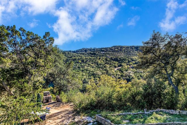 18201 Gregg Bluff RD, Jonestown, TX 78645