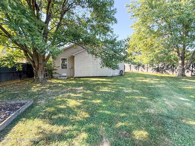 2068 Osprey Cove Ave, Shelbyville, KY 40065