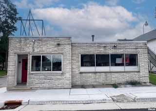 1601 W 3RD Street, Davenport, IA 52802