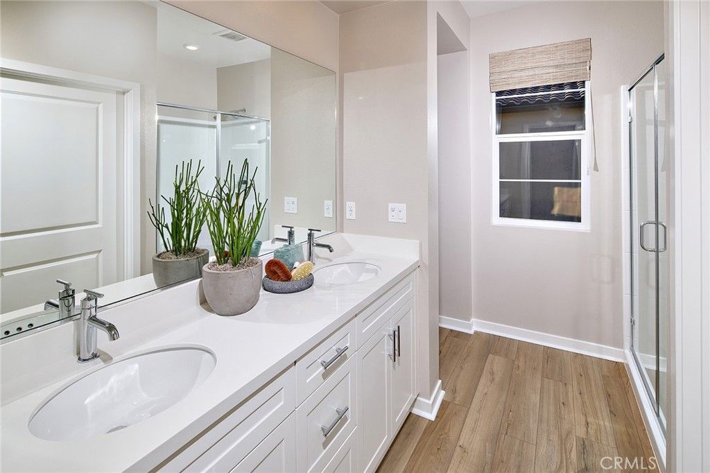 Image 11 of property listing at 12688 Rosemount Road, Eastvale, CA 92880