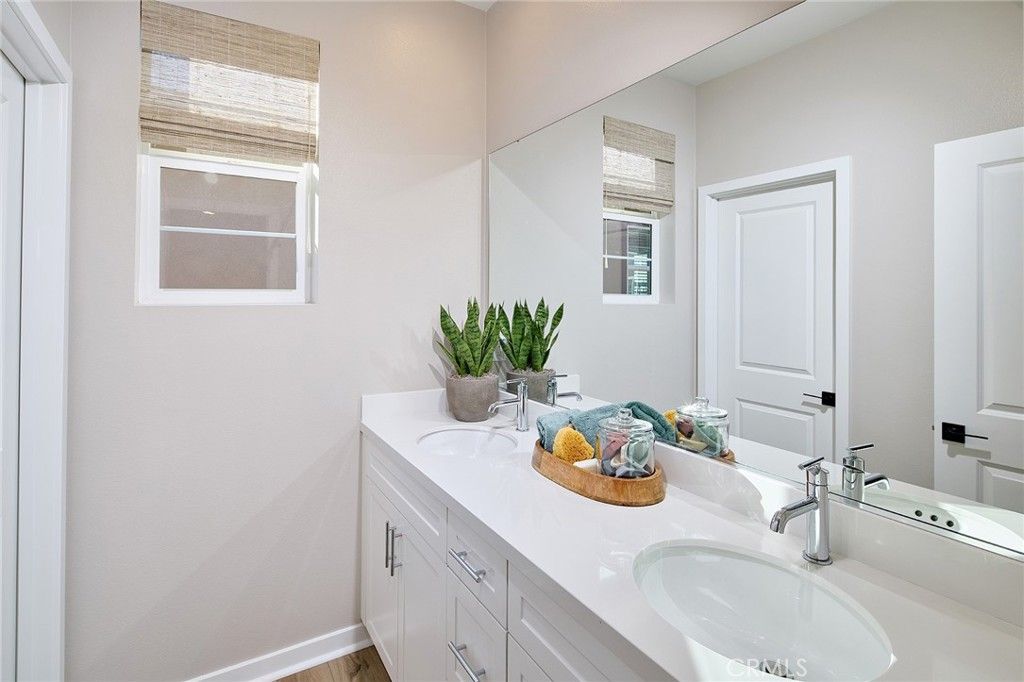 Image 14 of property listing at 12688 Rosemount Road, Eastvale, CA 92880