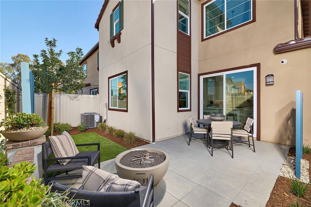 Image 7 of property listing at 12688 Rosemount Road, Eastvale, CA 92880