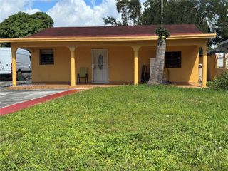 3041 NW 95th Ter, Miami, FL 33147