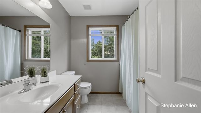 663 Ridgefield Drive, Coopersville, MI 49404