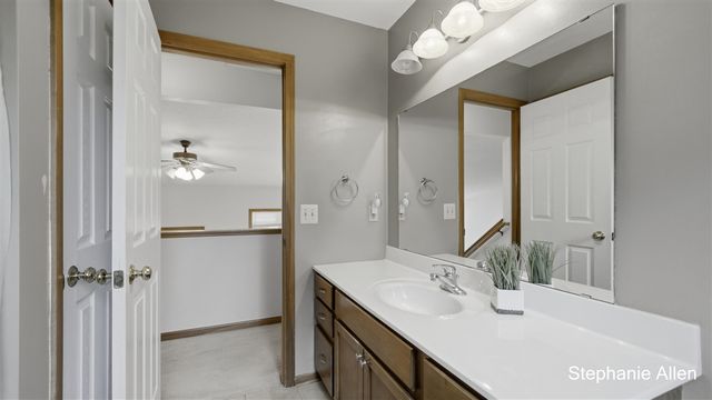 663 Ridgefield Drive, Coopersville, MI 49404