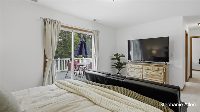 663 Ridgefield Drive, Coopersville, MI 49404