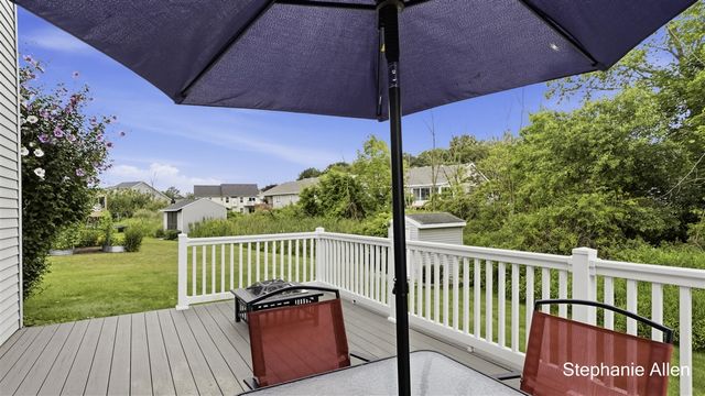 663 Ridgefield Drive, Coopersville, MI 49404