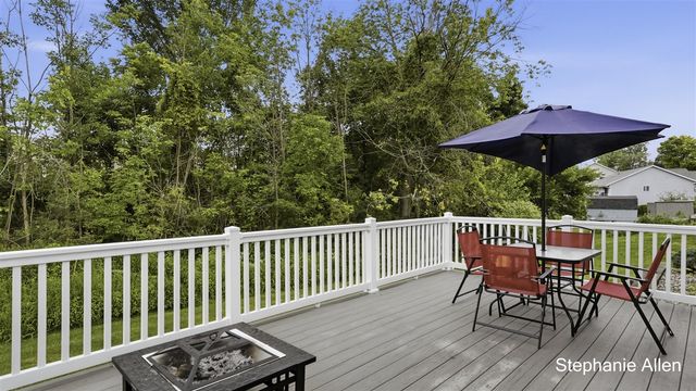 663 Ridgefield Drive, Coopersville, MI 49404