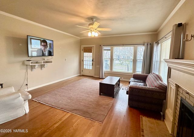 347 N 23rd Ave, Yakima, WA 98902