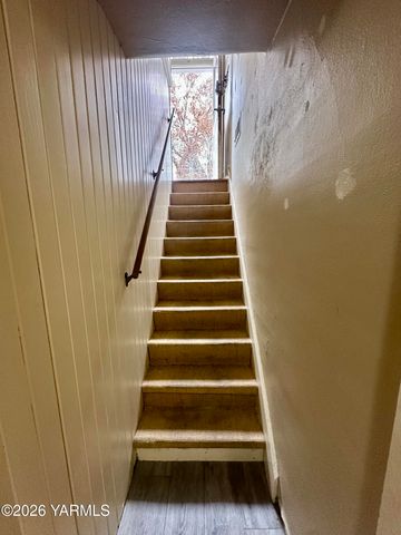347 N 23rd Ave, Yakima, WA 98902
