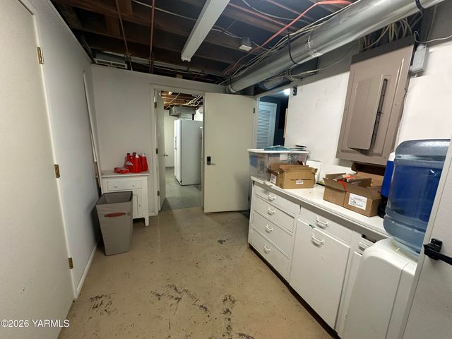 347 N 23rd Ave, Yakima, WA 98902