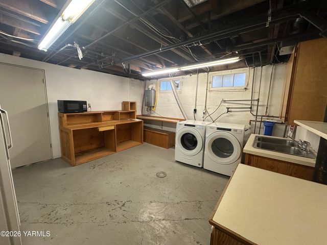 347 N 23rd Ave, Yakima, WA 98902