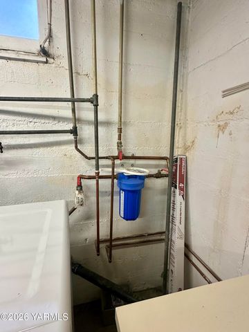 347 N 23rd Ave, Yakima, WA 98902