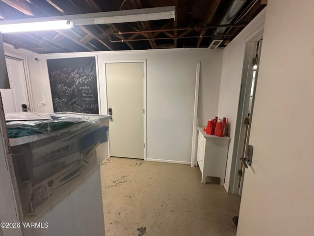 347 N 23rd Ave, Yakima, WA 98902