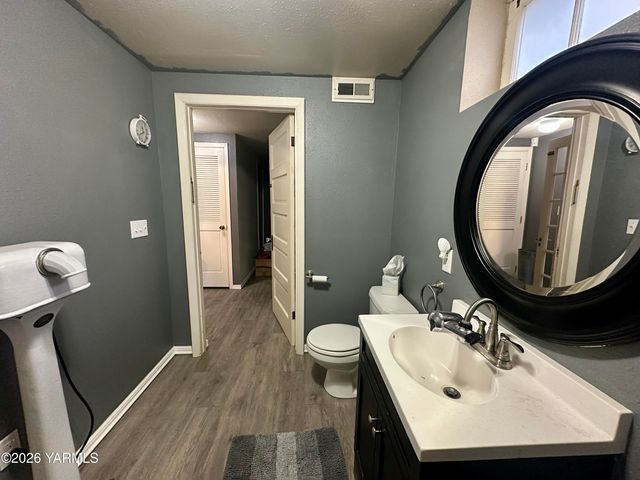 347 N 23rd Ave, Yakima, WA 98902