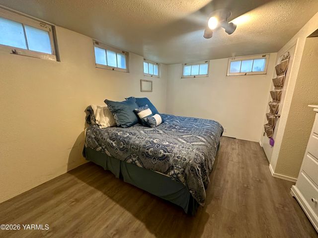 347 N 23rd Ave, Yakima, WA 98902