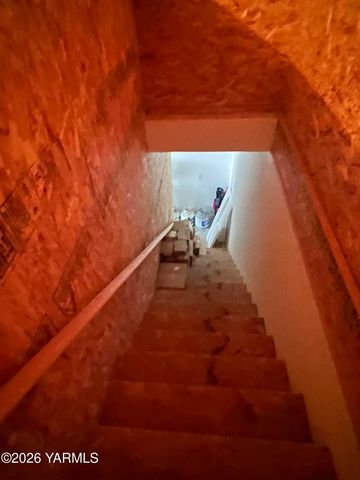 347 N 23rd Ave, Yakima, WA 98902