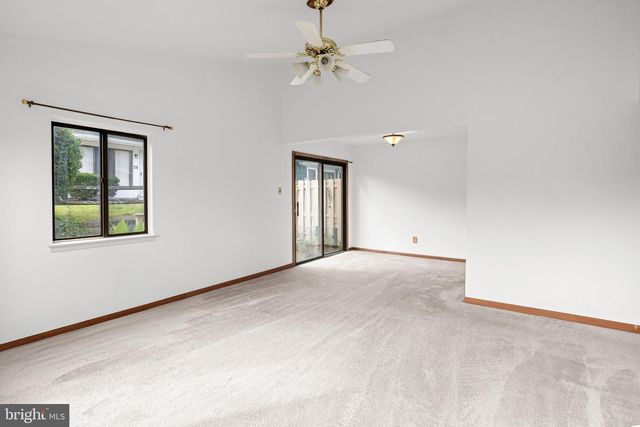 17 MAPLEWOOD CT, West Deptford, NJ 08066