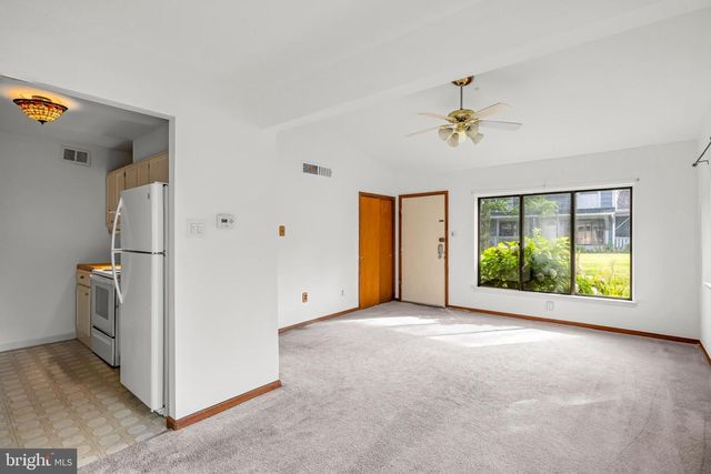 17 MAPLEWOOD CT, West Deptford, NJ 08066