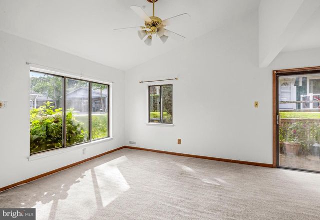 17 MAPLEWOOD CT, West Deptford, NJ 08066