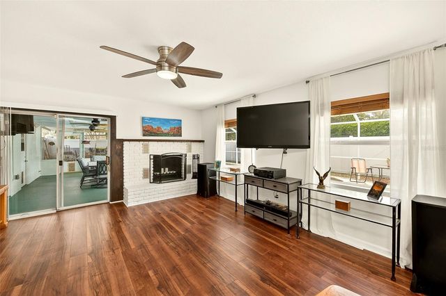3255 57TH STREET N, St Petersburg, FL 33710