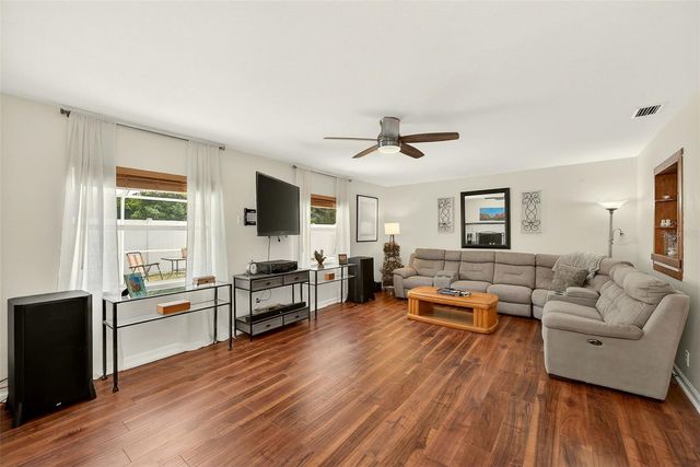 3255 57TH STREET N, St Petersburg, FL 33710