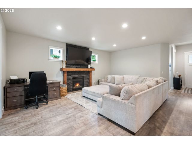 2188 Sw WALLULA Ln, Gresham, OR 97080