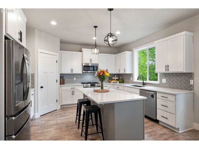 2188 Sw WALLULA Ln, Gresham, OR 97080