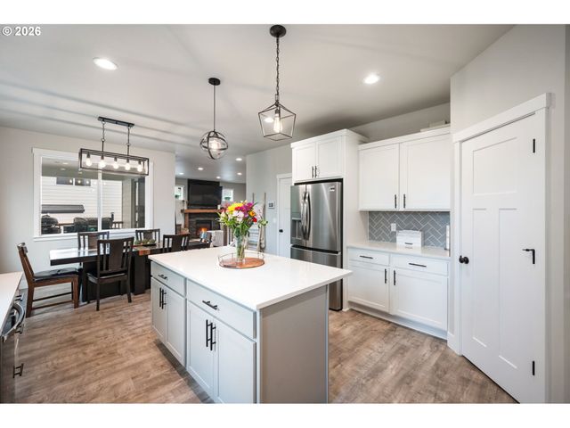 2188 Sw WALLULA Ln, Gresham, OR 97080