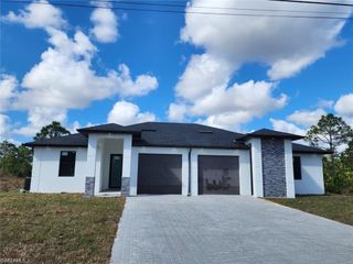 388 Bell BLVD S, Lehigh Acres, FL 33974
