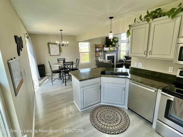 8639 Jacaranda Drive, Dimondale, MI 48821
