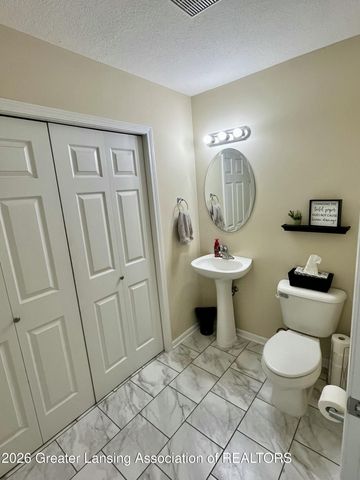 8639 Jacaranda Drive, Dimondale, MI 48821