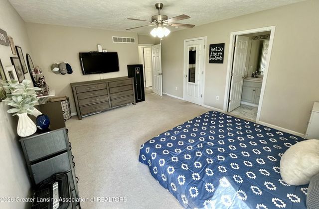 8639 Jacaranda Drive, Dimondale, MI 48821