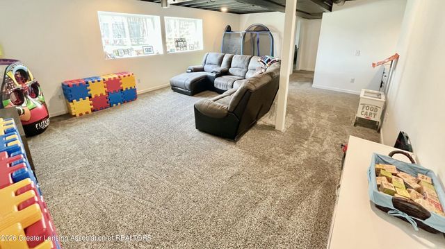 8639 Jacaranda Drive, Dimondale, MI 48821