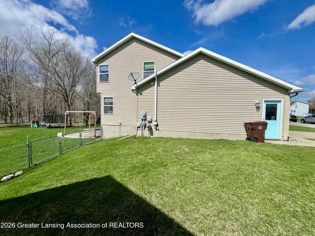 8639 Jacaranda Drive, Dimondale, MI 48821