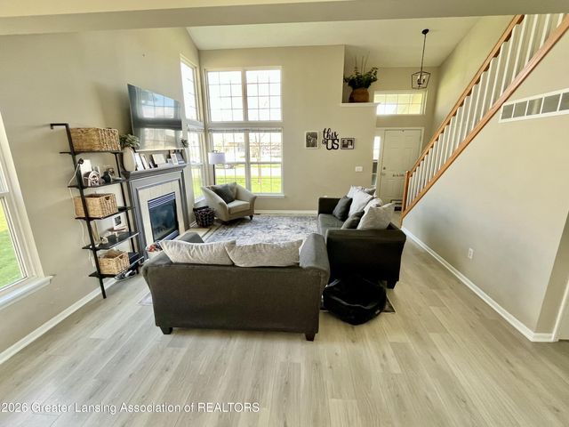 8639 Jacaranda Drive, Dimondale, MI 48821