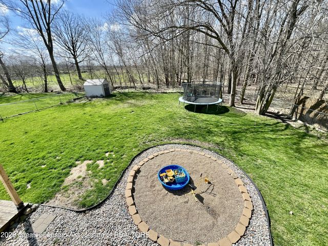 8639 Jacaranda Drive, Dimondale, MI 48821