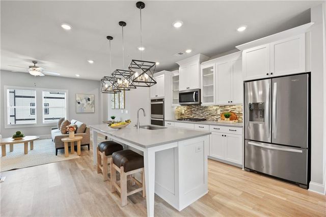 504 Hampton Crossing, Woodstock, GA 30188