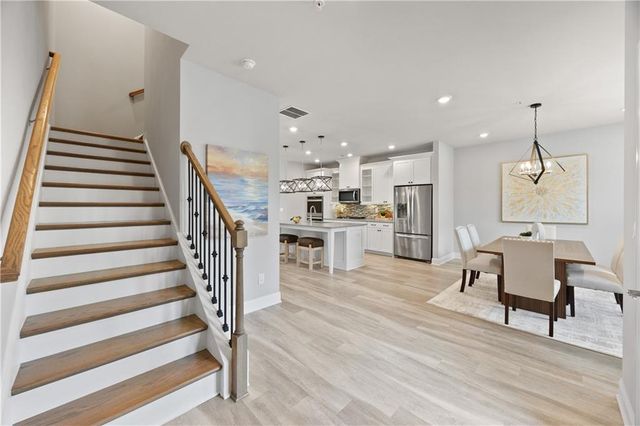 504 Hampton Crossing, Woodstock, GA 30188